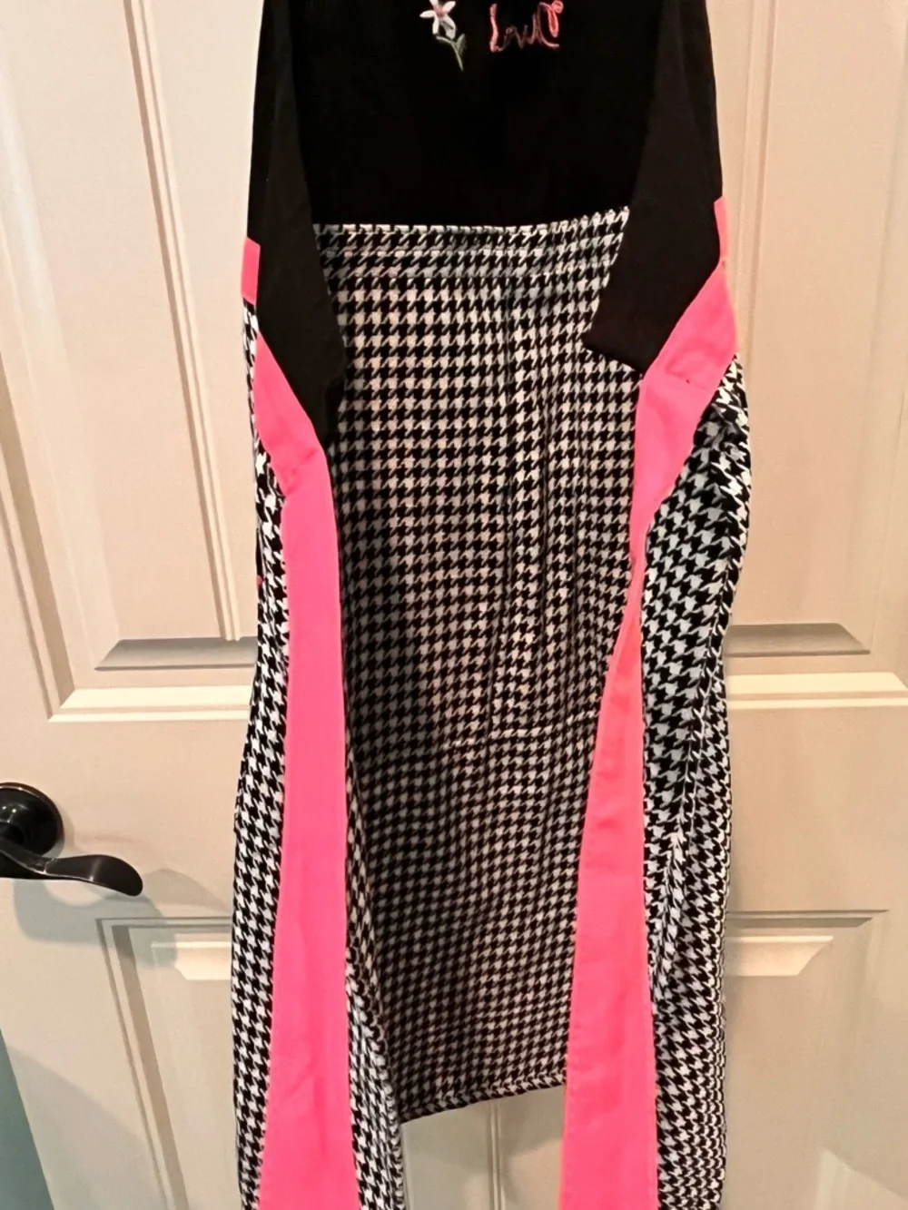 Kay Dee Apron Black White Houndstooth Pink Accents Domestic Diva Preppy Sassy OS